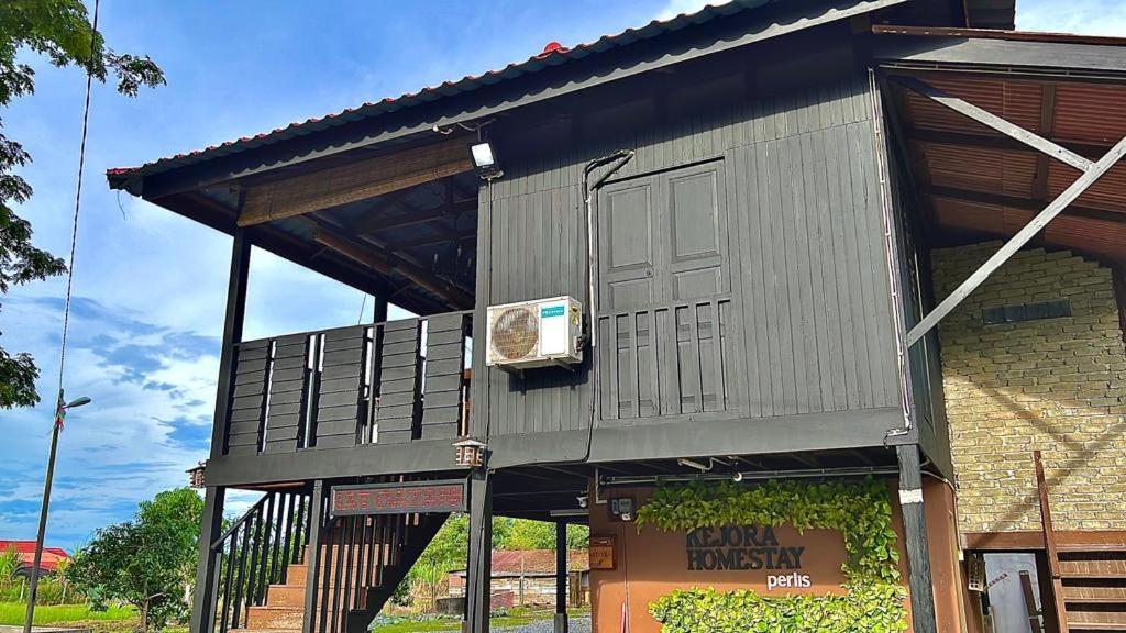 Kejora Homestay Kangar Ngoại thất bức ảnh